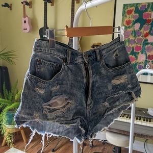 Ripped jeans shorts